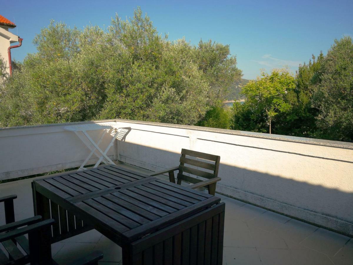 Family Friendly Apartments Island Rab Kampor Exterior foto