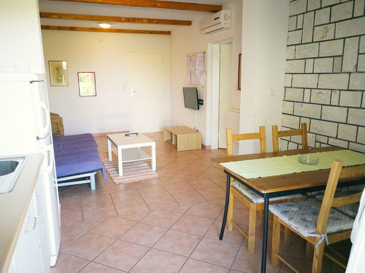 Family Friendly Apartments Island Rab Kampor Exterior foto