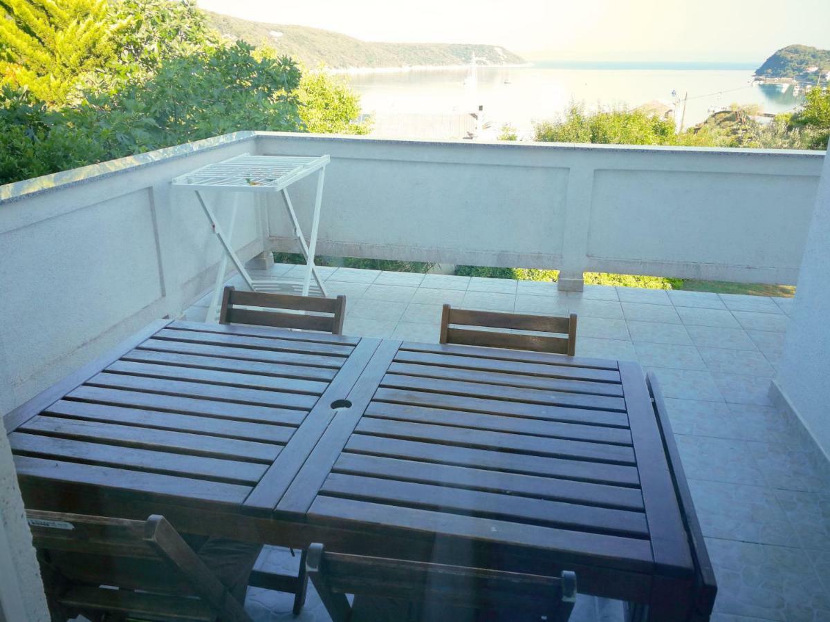 Family Friendly Apartments Island Rab Kampor Exterior foto